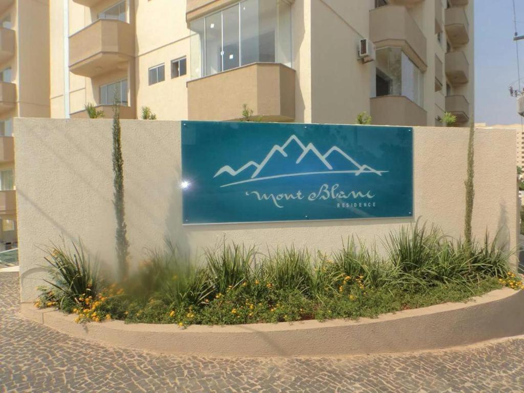 Flat 111 Mont Blanc Caldas Novas Leia Atentamente O Anuncio Exterior photo